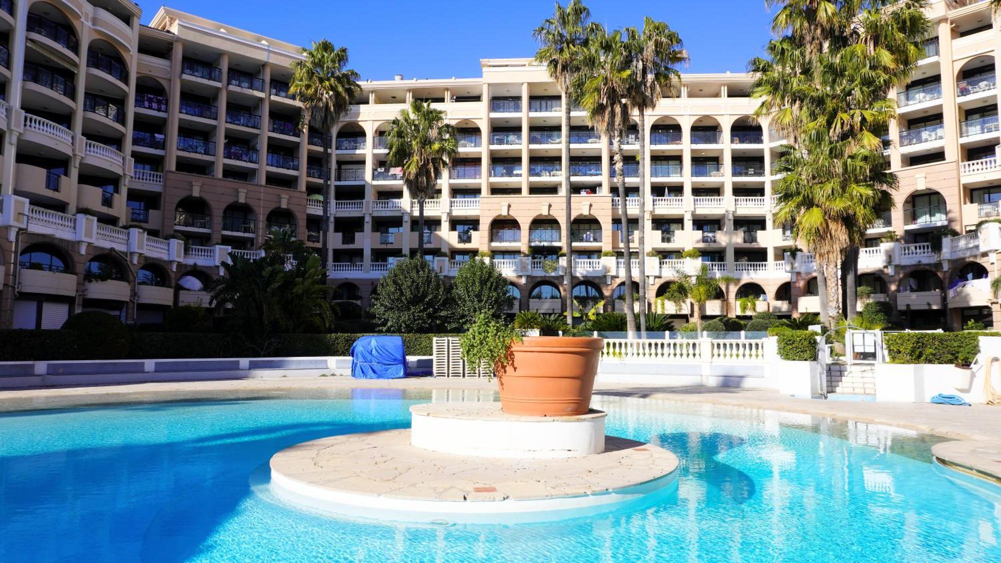 Appartement 556, Vue Mer Et Piscine By Palmazur Vacances Cannes Exterior photo