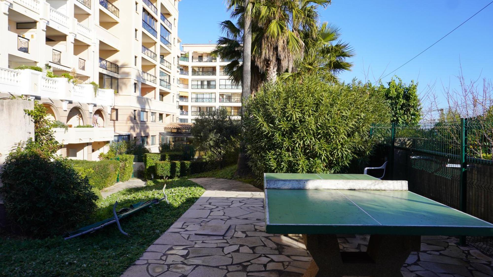 Appartement 556, Vue Mer Et Piscine By Palmazur Vacances Cannes Exterior photo