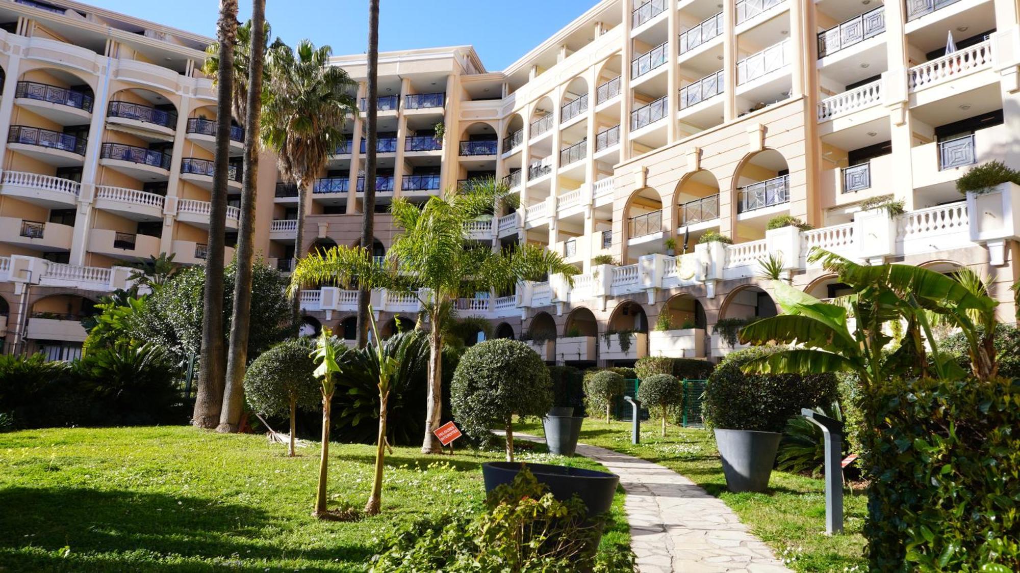 Appartement 556, Vue Mer Et Piscine By Palmazur Vacances Cannes Exterior photo